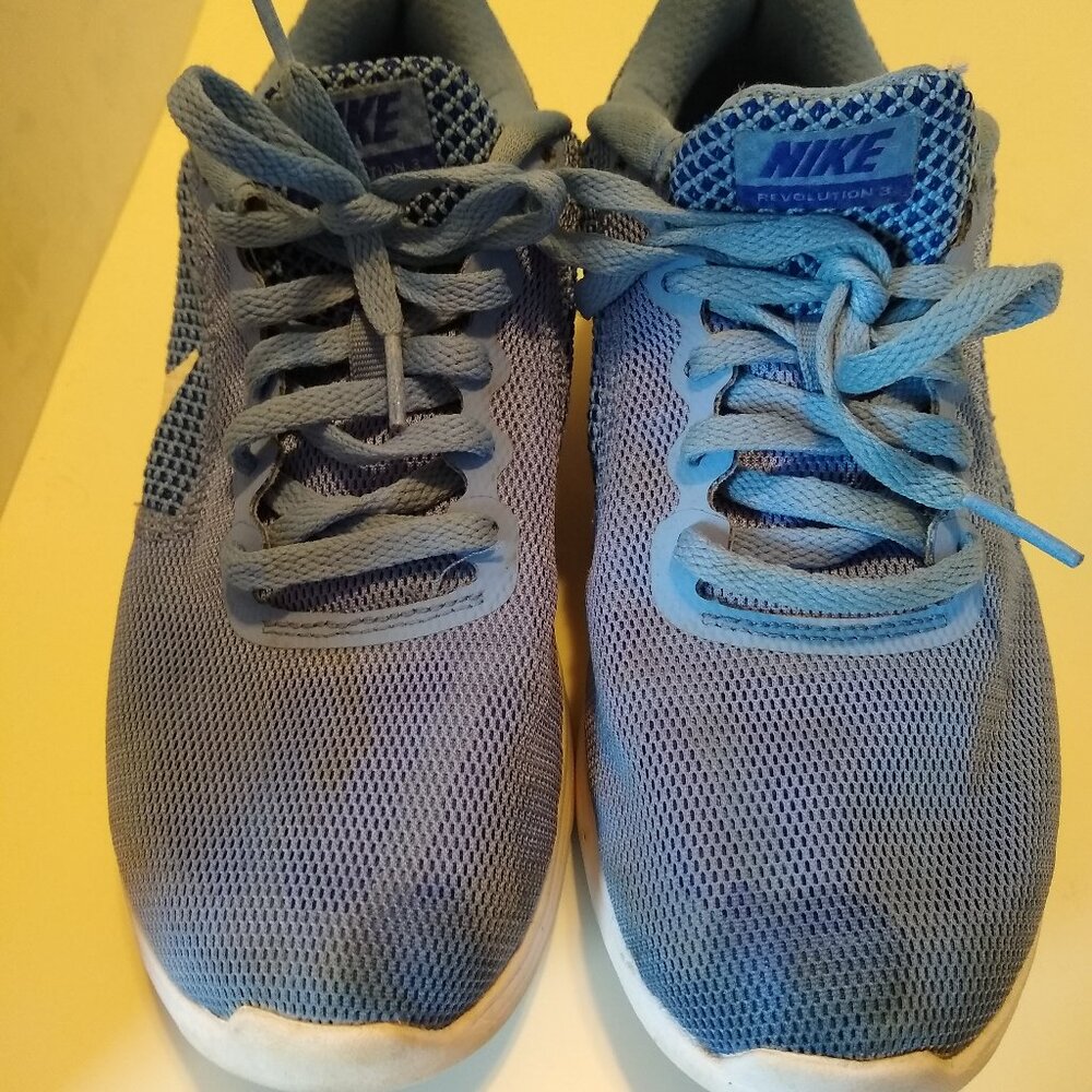 Nike Revolution 3 blue size6